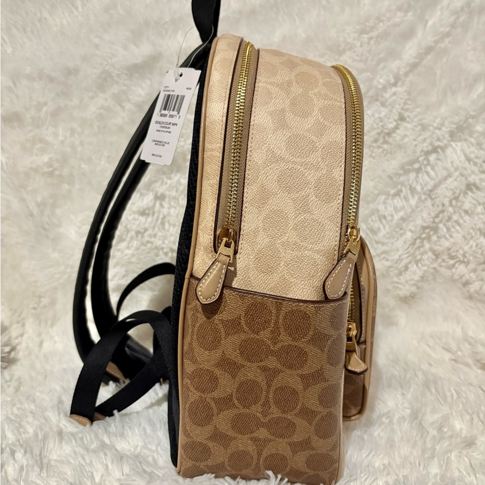 NWT Coach Beige and Brown Signature Backpack 🎒🤎💛 - Picture 3 of 11